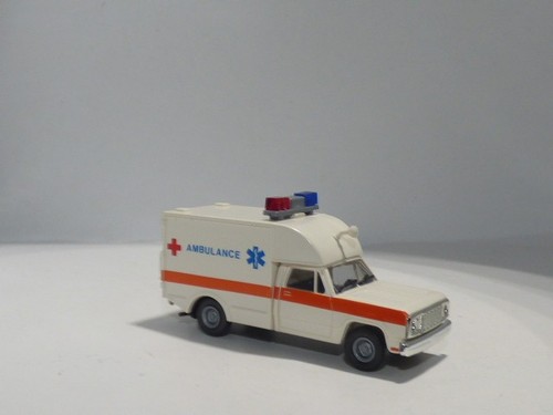 Roco dodge ambulance - 1:87,